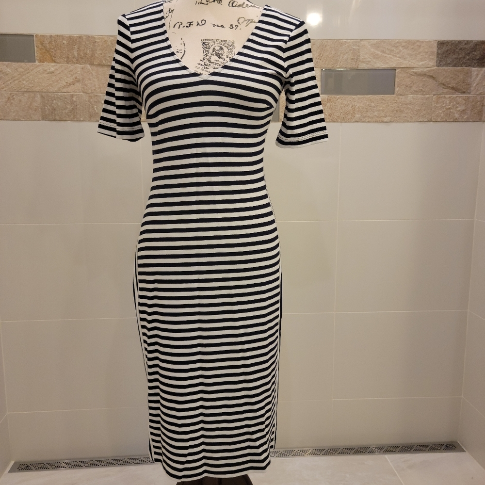 Ann Taylor short sleeve stripe dress